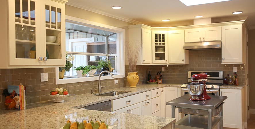 Vanilla Cabinetry with creamy granite